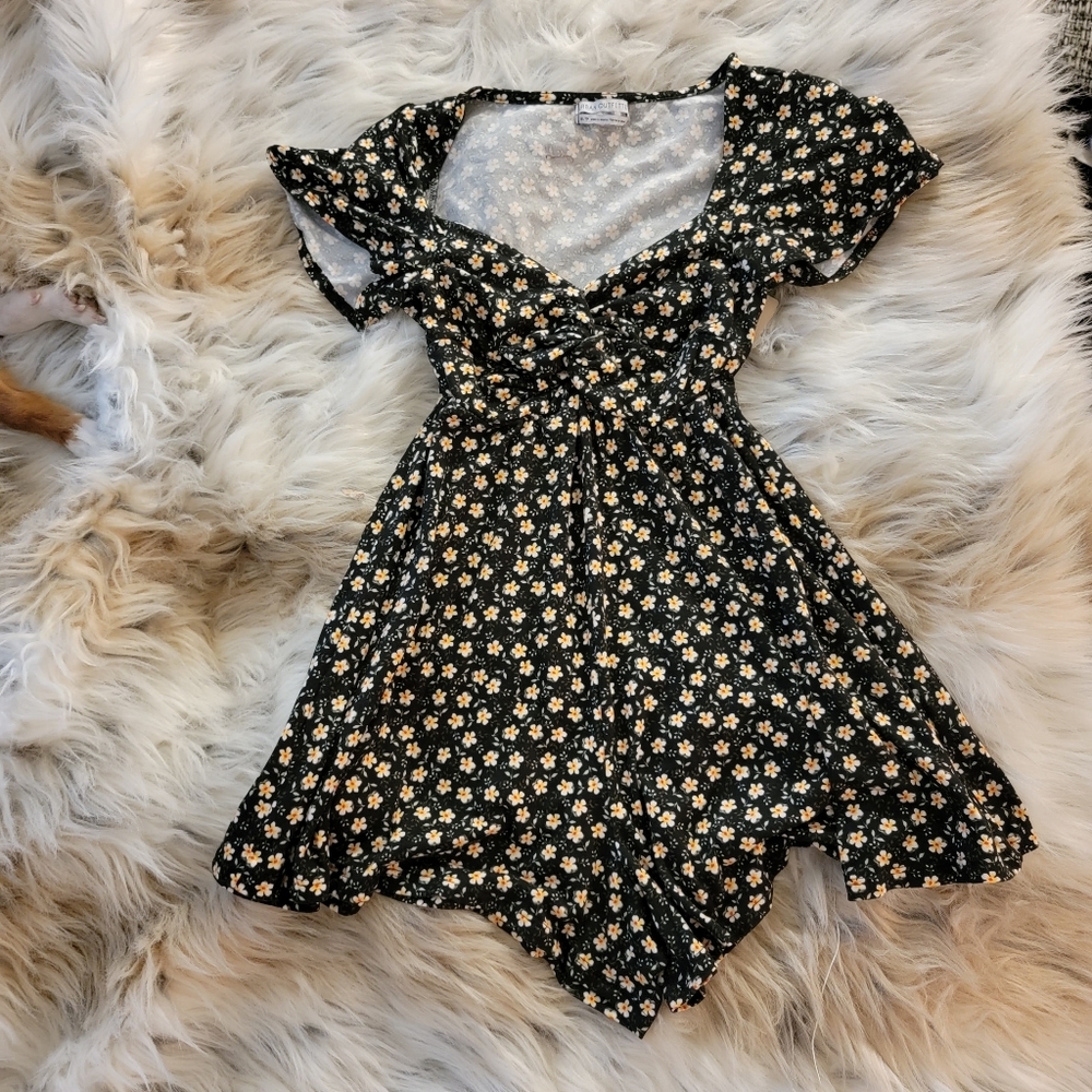 Urban Outfitters Daisy Romper